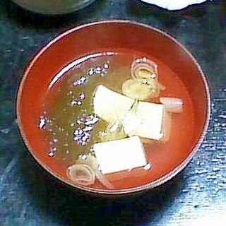 豆腐・ねぎ・とろろ昆布のお吸い物